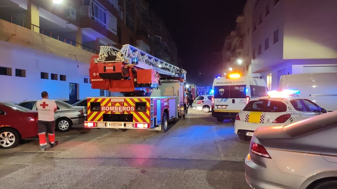 Incendio en un taller de motos de Badajoz