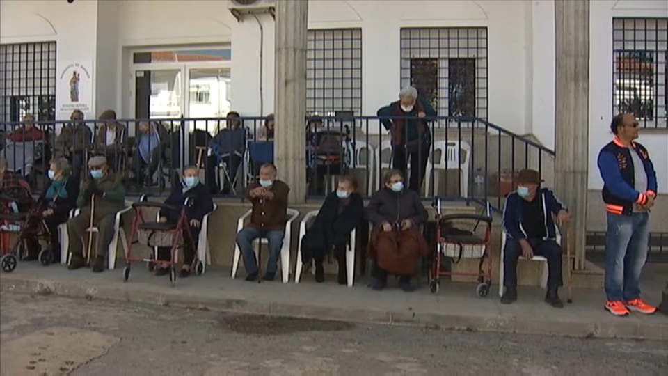 Ancianos de la residencia de mayores de Santiago de Alcántara