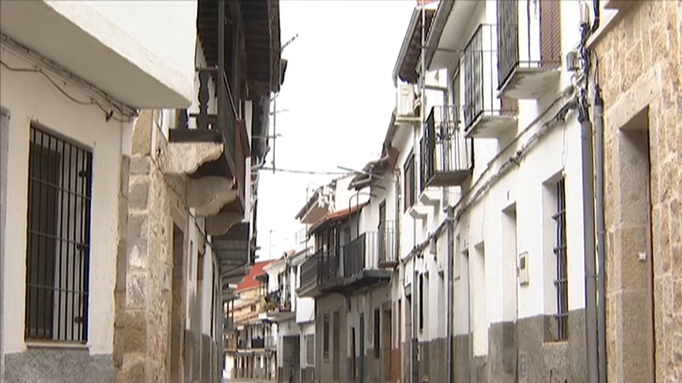 Las campanas repican por la Extremadura vaciada