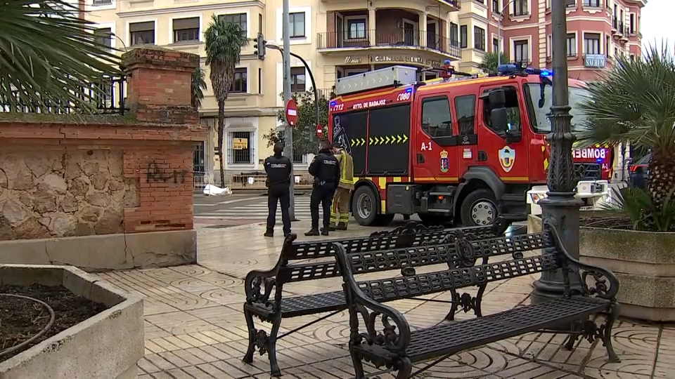 Desalojado el edificio de Correos en Badajoz tras un fuerte olor a gas en la zona