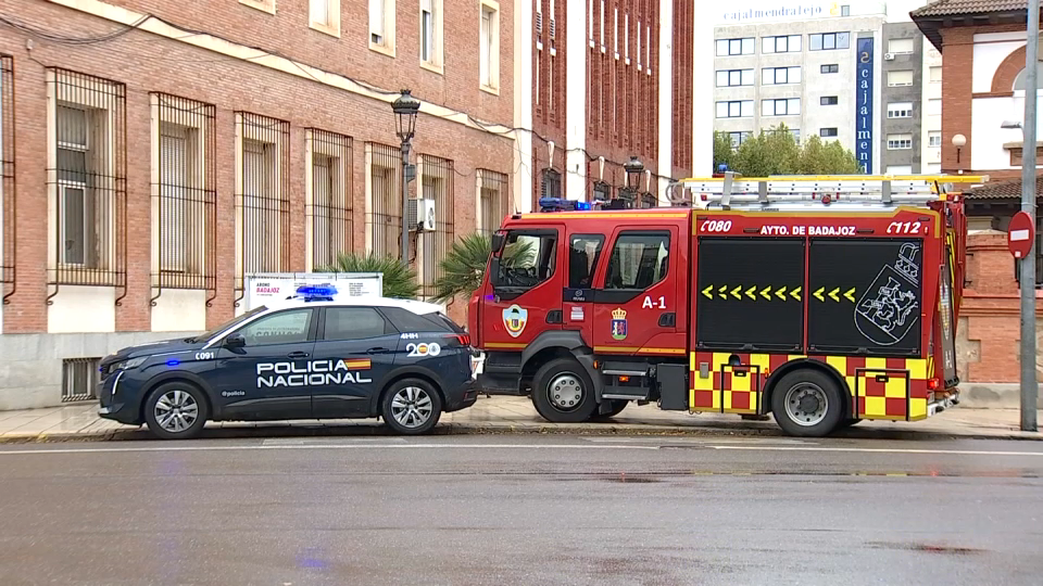 Desalojado el edificio de Correos en Badajoz tras un fuerte olor a gas en la zona