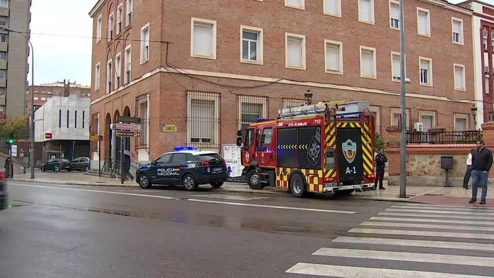 Desalojado el edificio de Correos en Badajoz tras un fuerte olor a gas en la zona