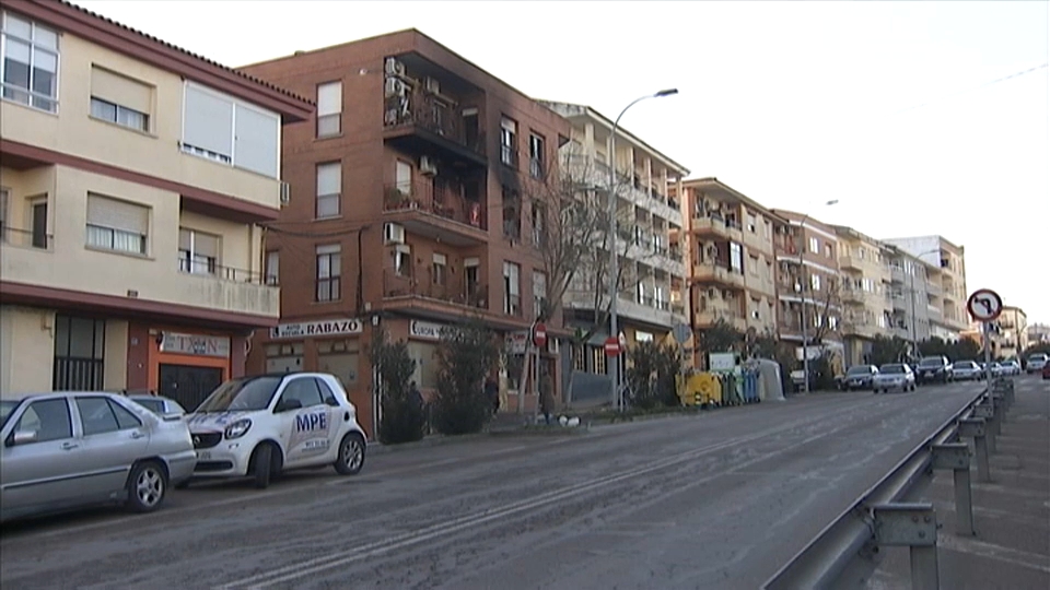 Varias personas afectadas por inhalación de humo y quemaduras en un incendio en San Vicente de Alcántara