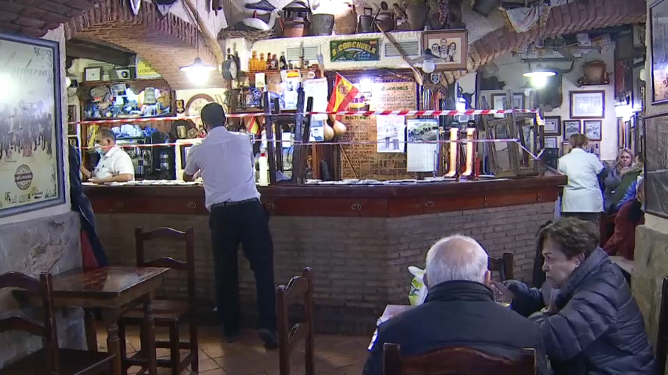 Interior de un bar