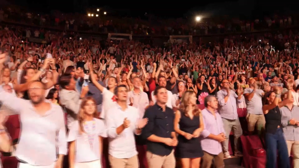 Público en el concierto de Mikel Izal en el Teatro Romano de Mérida