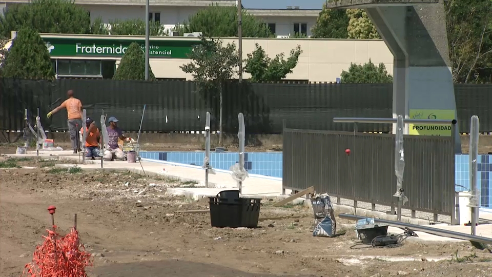 Obras en la piscina de Plasencia