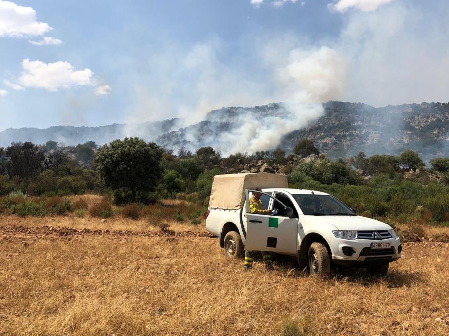 Incendio forestal en Cabeza del Buey