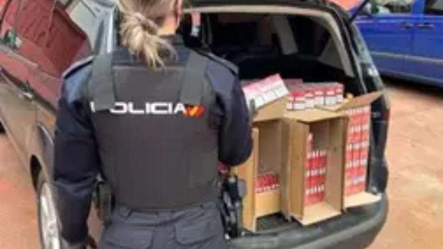 Detenido en Badajoz un hombre con 3.000 cajetillas de tabaco en su coche