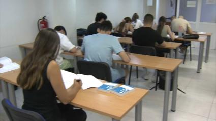 Opositores a la Policía Nacional y Guardia Civil