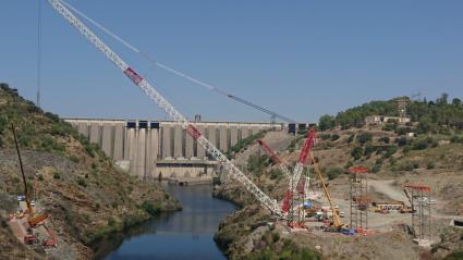 Obras del nuevo puente de Alcántara