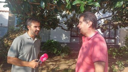 Gustavo García (derecha), durante un momento de la entrevista