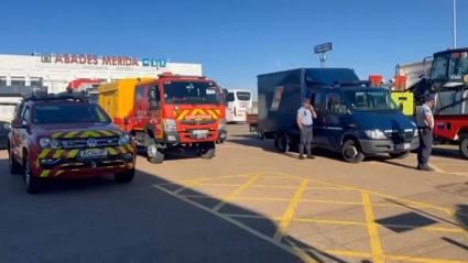 Voluntarios portugueses hacen parada en Extremadura de camino a Valencia