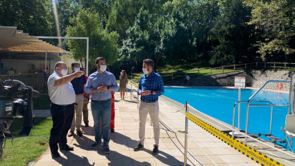 El alcalde cacereño ha visitado hoy la Piscina del Parque del Príncipe