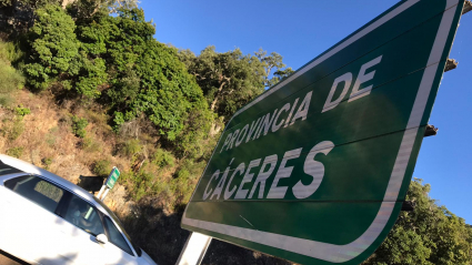 Carteles de cambio de provincia en la carretera