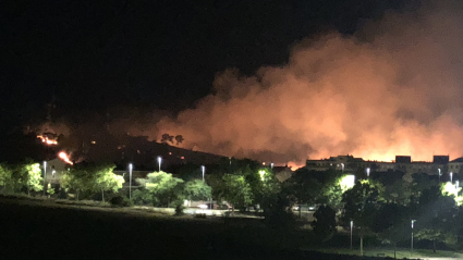 Incendio en el Cerro de los Pinos de Cáceres