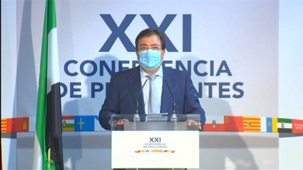 Fernández Vara en rueda de prensa tras la conferencia de Presidentes