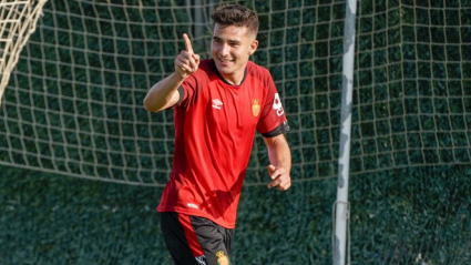 Jaume Tovar celebrando un gol con el Mallorca B