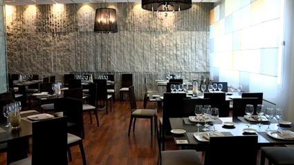 Restaurante listo para recibir a sus clientes