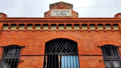 Fachada del Mercado de Calatrava