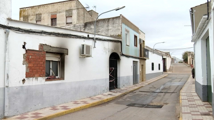 Casa incendiada en Arroyo de San Serván