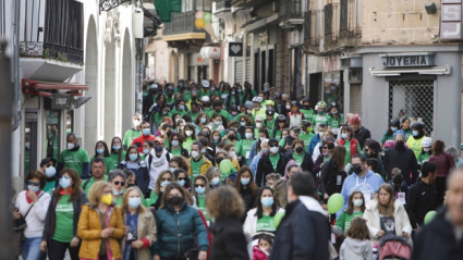 Marcha de la Asociación Española Contra el Cáncer en Cáceres