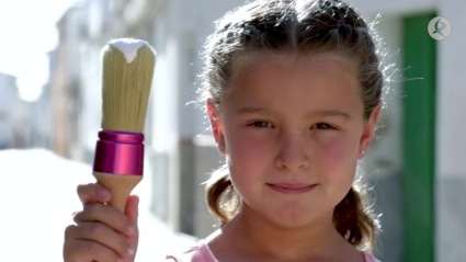 Niña de Salorino participando en el proyecto