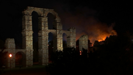 Incendio junto al acueducto