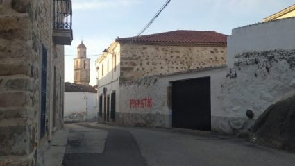 Pintada casa del cura de Almoharín