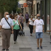 Vecinos de Badajoz pasean por la ciudad