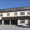 Fachada del rectorado de la Universidad de Extremadura.