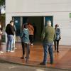 Gente esperando a la prueba pcr