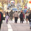 Gente paseando por Villanueva de la Serena