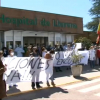 Protestas frente al hospital de Llerena