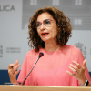 La ministra de Hacienda y Función Pública, María Jesús Montero, atiende a la prensa tras reunirse por vía telemática con las comunidades autónomas en la Conferencia Sectorial del Plan de Recuperación, Transformación y Resiliencia, para abordar el reparto territorial de los fondos europeos que recibirá España este año.