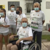 Manuel Santiago Ardila, 'Lolo', acompañado de familia y amigos antes de la salida de la ruta senderista solidaria