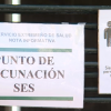 Cartel informativo en un centro de vacunación de la región