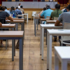 Aspirantes durante un examen de oposición