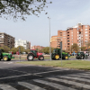 Tractores participando en la marcha lenta de Badajoz para exigir bajadas de impuestos a los carburantes