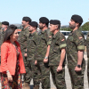 Ministra de Defensa, Margarita Robles, con mandos de la brigada Extremadura XI