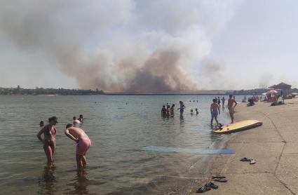 Incendio en Orellana y Campanario