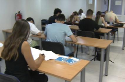 Opositores a la Policía Nacional y Guardia Civil