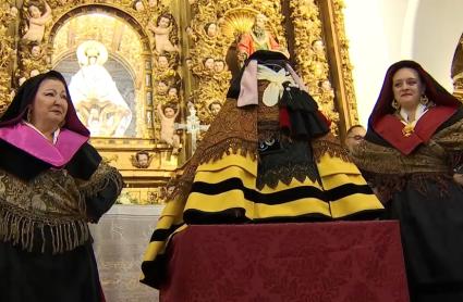 Nuevo manto para la Virgen de la Montaña de Cáceres