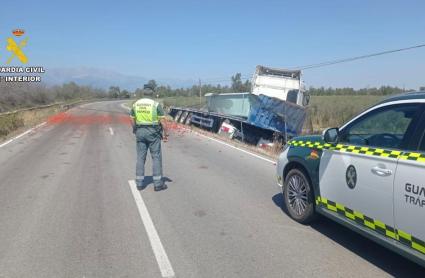 Un camionero que superaba seis veces la tasa de alcohol sufre un accidente