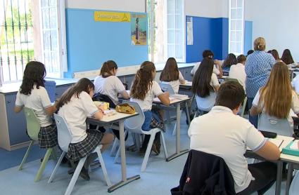 Alumnos en clase en el Colegio San José de Villafranca