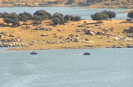 Los GEAS recorren el pantano de Valedcañas cerca de Bohonal de Ibor