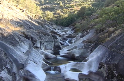 Imagen de Los Pilones, una de las zonas de baño naturales más famosas de Extremadura