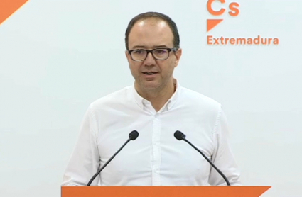 Cayetano Polo, en la sede de Ciudadanos Extremadura