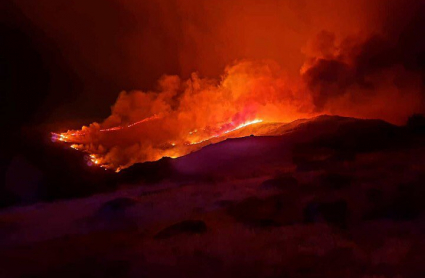 Imagen del incendio en Collado, Valle del Jerte