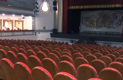 El Teatro Alkázar es uno de los espacios que ofrece el Ayuntamiento a los centros educativos.