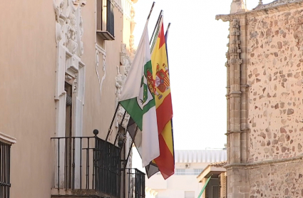 Banderas en el ayuntamiento de Almendralejo